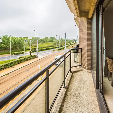 Flat Near Zeedijk And Tram Stop, Cleaning Included Middelkerke