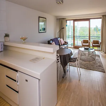 Flat Near Zeedijk And Tram Stop, Cleaning Included Apartment Middelkerke