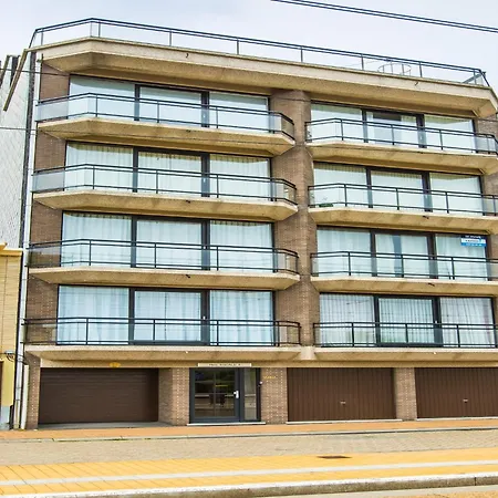Flat Near Zeedijk And Tram Stop, Cleaning Included Apartment Middelkerke